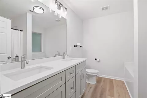 Bath - 2222 Wright Dr, Greer, SC 29651 photo 1 of 3