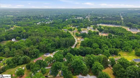 View/Area - 2222 Wright Dr, Greer, SC 29651 photo 4 of 7
