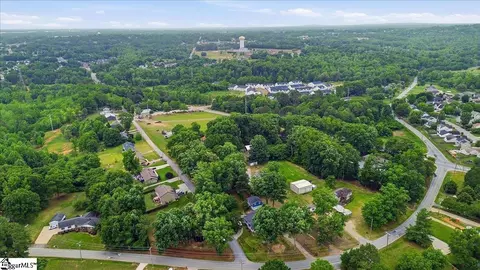 View/Area - 2222 Wright Dr, Greer, SC 29651 photo 6 of 7