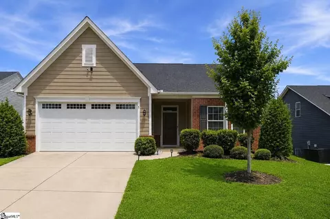 5 Pequot Dr, Greenville, SC 29607