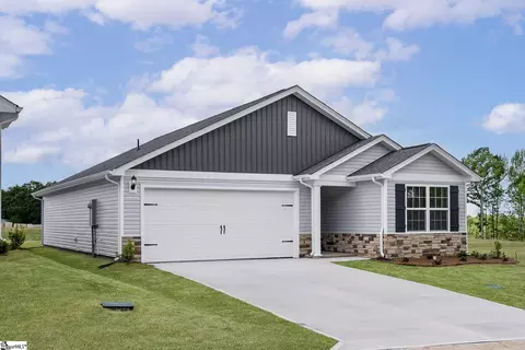 422 W Claywalk Way, Woodruff, SC 29388