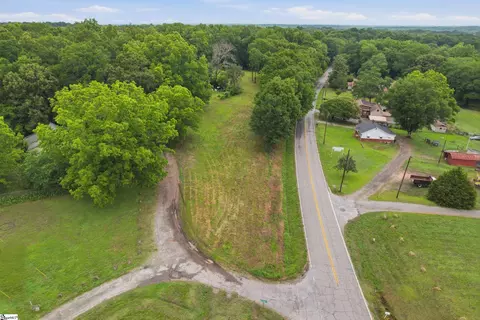 401 Old Pelzer Rd, Pelzer, SC 29669 photo 9