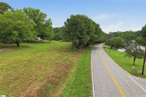401 Old Pelzer Rd, Pelzer, SC 29669 photo 8