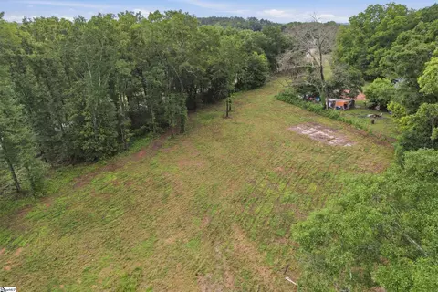 401 Old Pelzer Rd, Pelzer, SC 29669 photo 3