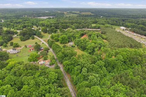 401 Old Pelzer Rd, Pelzer, SC 29669 photo 11