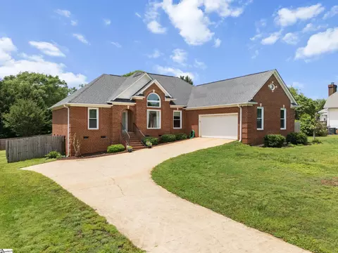 221 Sharon Dr, Greer, SC 29651