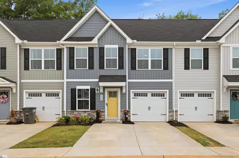 320 Kensley Dr, Greenville, SC 29617