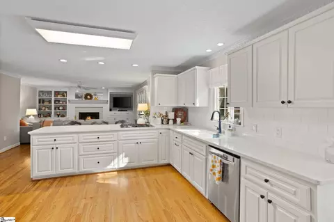 Kitchen - 805 E Silverleaf St, Greer, SC 29650 photo 3 of 3