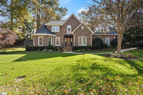 805 E Silverleaf St, Greer, SC 29650