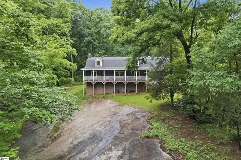 211 Narrow Way, Travelers Rest, SC 29690