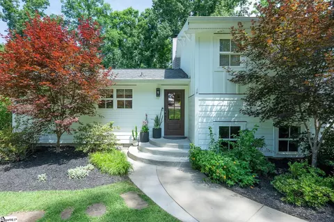 38 Nottingham Rd, Greenville, SC 29607