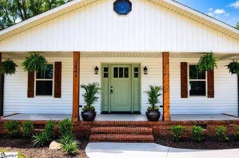 1041 Motlow School Rd, Campobello, SC 29322