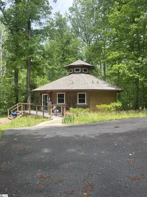 230 Enoree Rd, Travelers Rest, SC 29690