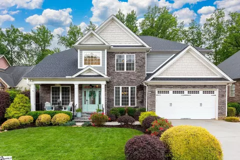 208 Waverly Hall Ln, Simpsonville, SC 29681