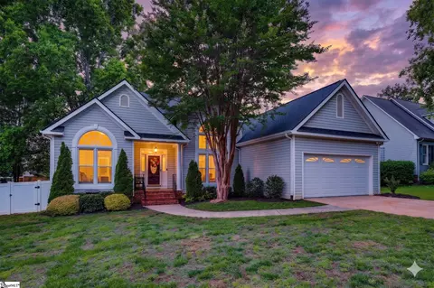 9 Kingsbury Way, Greenville, SC 29617