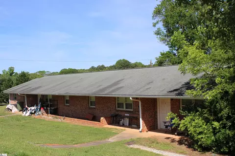 117 Bryant St, Central, SC 29630