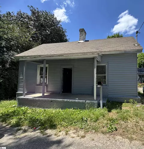 6 Riverside St, Laurens, SC 29360