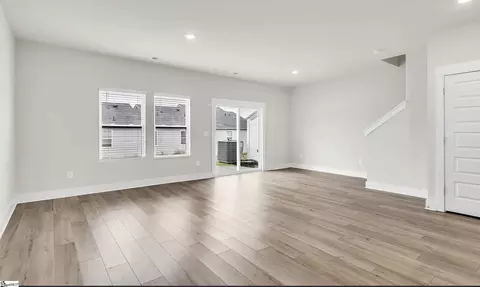 Living - 109 Ted Dr, Mauldin, SC 29662 photo 2 of 4