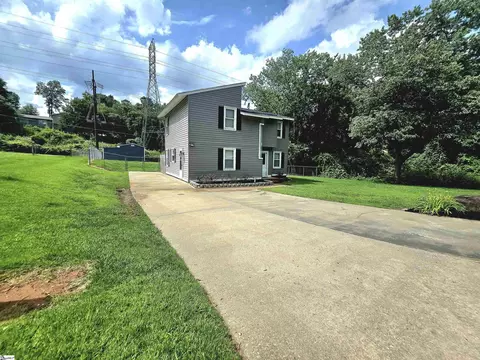 Exterior - 200 Sharon Ln, Easley, SC 29640 photo 3 of 9