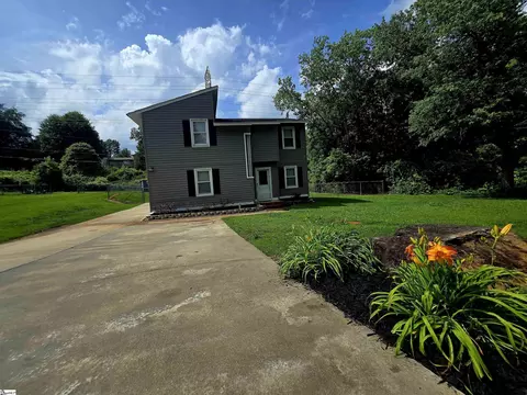 Exterior - 200 Sharon Ln, Easley, SC 29640 photo 6 of 9