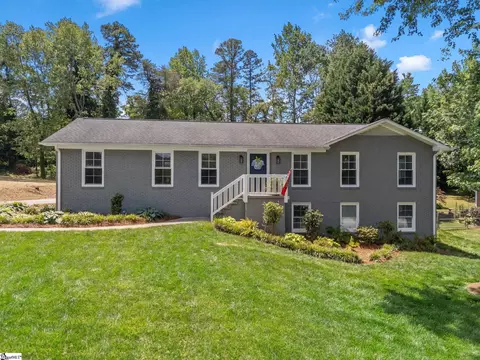 108 Churchill Ave, Greer, SC 29651