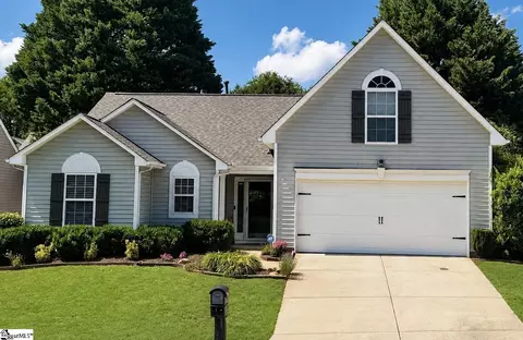 106 Stockbridge Dr, Greer, SC 29650