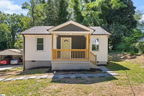 202 Loop St, Greenville, SC 29609