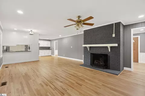 Living - 222 Devon Dr, Mauldin, SC 29662 photo 8 of 8