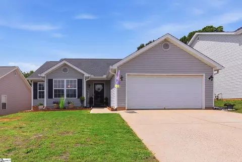 154 Kingscreek Dr, Greer, SC 29650