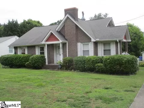 210 Donnan Rd, Taylors, SC 29687