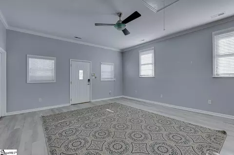 Living - 216 Hickory Dr, Easley, SC 29642 photo 3 of 4