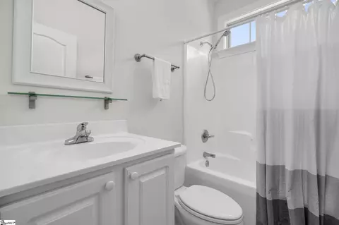 Bath - 111 Elevation Ct, Greer, SC 29651 photo 4 of 5