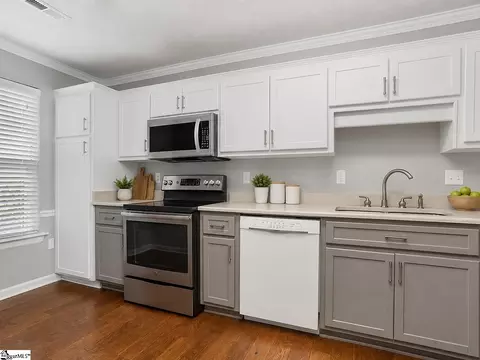 Kitchen - 419 E Butler Rd UNIT 2, Mauldin, SC 29662 photo 2 of 2