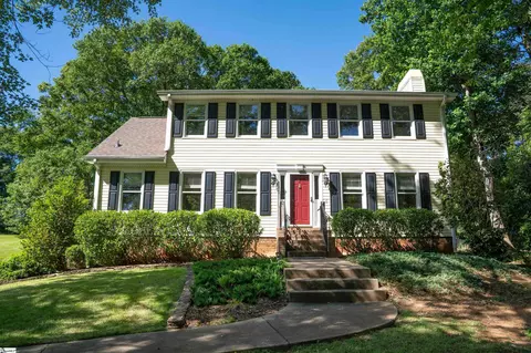 100 Shenandoah Dr, Spartanburg, SC 29301