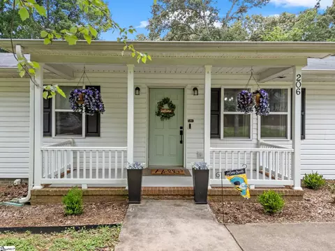 206 Dogwood Ct, Piedmont, SC 29673