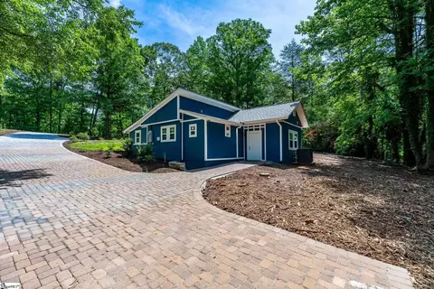 135 Harris Rd, Pickens, SC 29671
