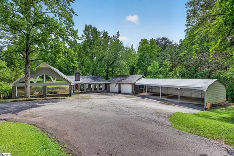 1310 Camp Creek Rd, Taylors, SC 29687