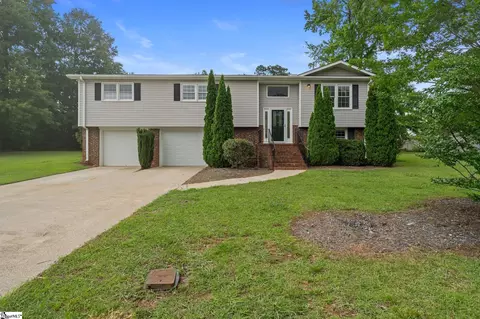 103 Ashley Ct, Easley, SC 29642