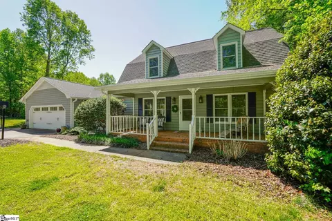 102 Hickory Hollow Dr, Inman, SC 29349