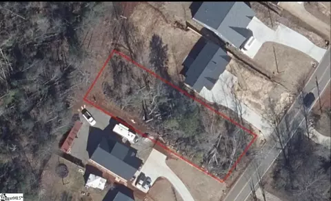 742 Tanner Rd, Taylors, SC 29687