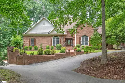44 Carolina Way, Fountain Inn, SC 29644