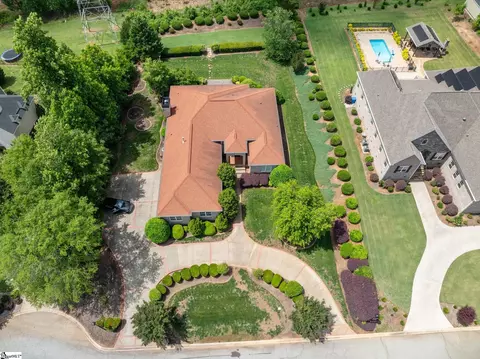 306 Glinda Ann Ct, Greenville, SC 29607