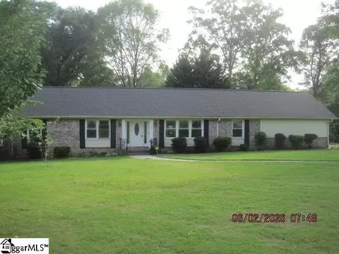 201 Confederate Cir, Taylors, SC 29687