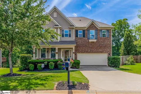 235 Castleton Cir, Boiling Springs, SC 29316