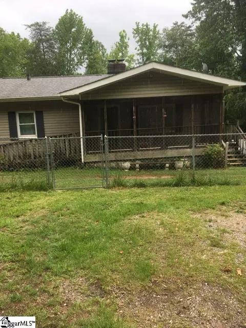 520 Chestnut Ridge Rd, Marietta, SC 29661