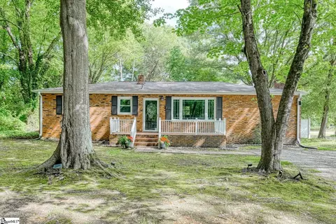 110 Chapman Cir, Spartanburg, SC 29307