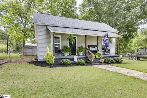 3 Clay St, Liberty, SC 29657