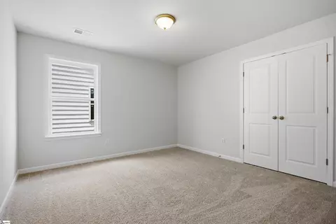 Bedroom - 557 Hydrangea St, Seneca, SC 29678 photo 7 of 10