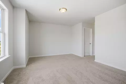 Bedroom - 557 Hydrangea St, Seneca, SC 29678 photo 6 of 10