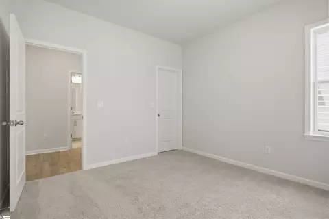 Bedroom - 557 Hydrangea St, Seneca, SC 29678 photo 2 of 10